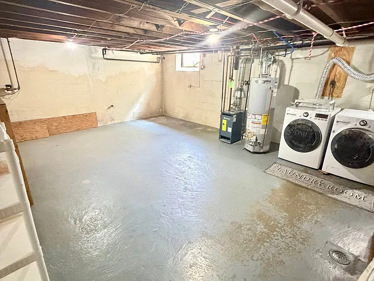844 E Madison St — Photo 29