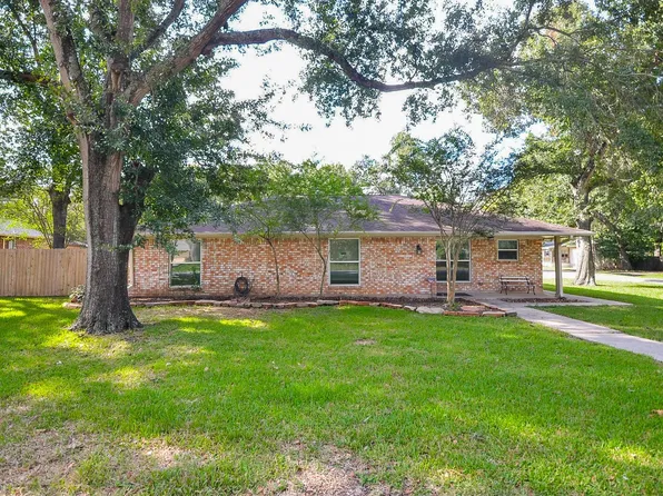 2615 Brazeal St, Waller, TX 77484