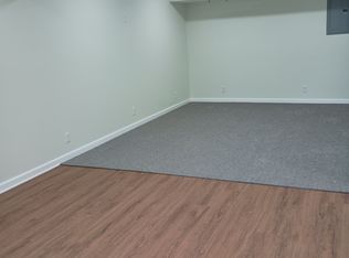 1610 Market St #B, Beatrice, NE 68310