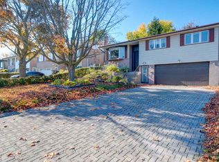 372 Dixon Blvd, Newmarket, ON L3Y 5C4