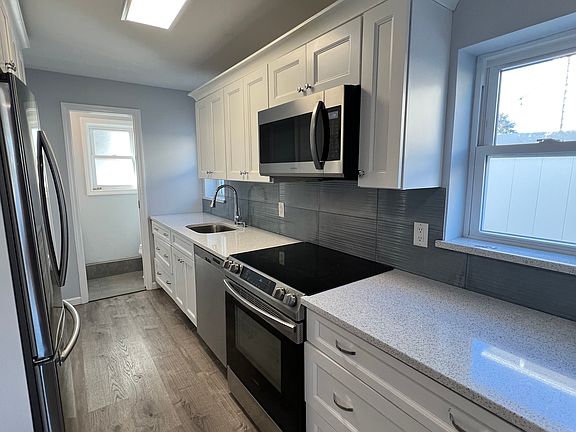 3rd image of 177 Washington Ave