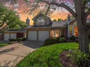 152 Kehrs Mill Bend Dr, Ballwin, MO 63011