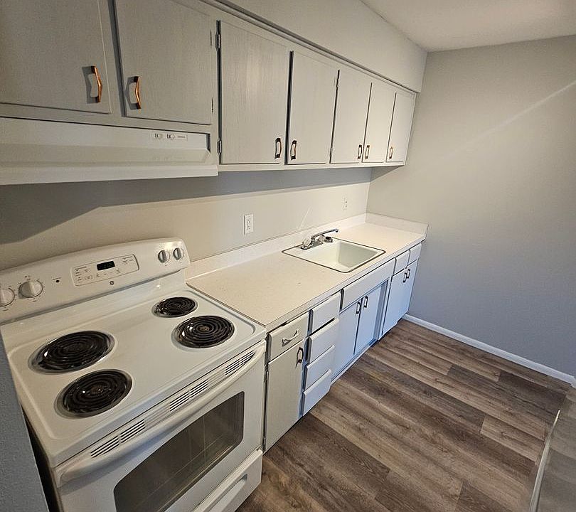 1st image of 905 Oak Ave #18447473