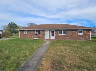 2000 Plow Ln, Chesapeake, VA 23324