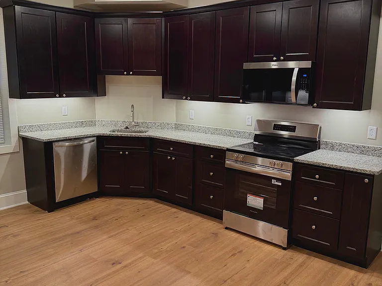 1007 Russell St #1 — Photo 1