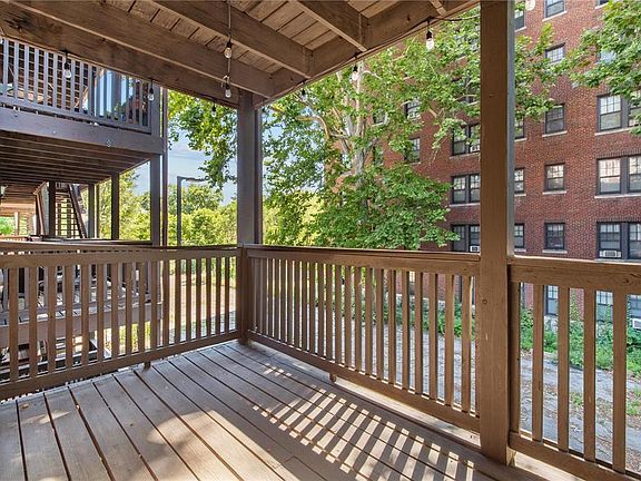 5th image of 5350 Pershing Ave APT 5A