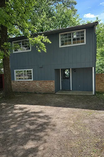 255 Washington Dr Photo 1