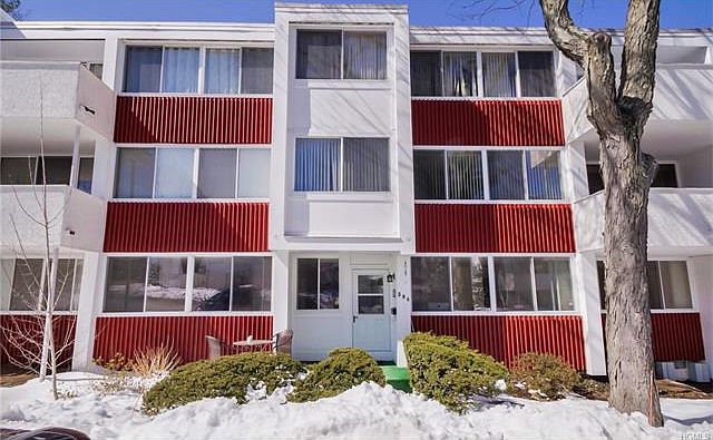 1st image of 304 Colony Dr
