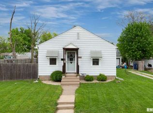 1844 Cody St, Bettendorf, IA 52722