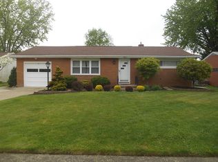 607 Royer Ave NW, North Canton, OH 44720