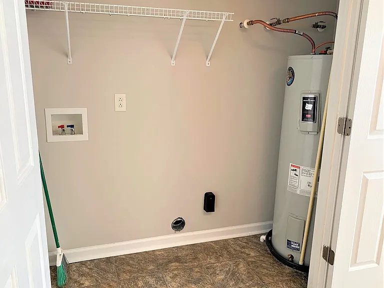 2034 Victory Gallop Ln — Photo 11
