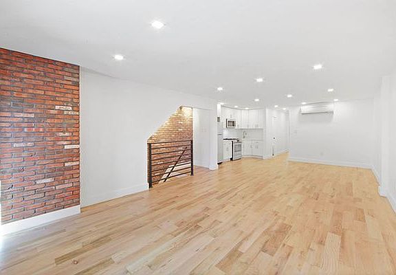 2nd image of 827 Gates Ave #1L