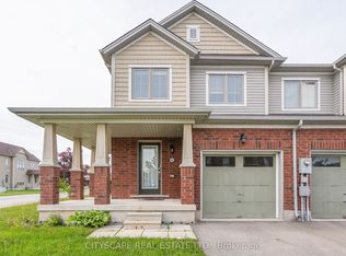 8485 Primrose Ln, Niagara Falls, ON L2H 0K8