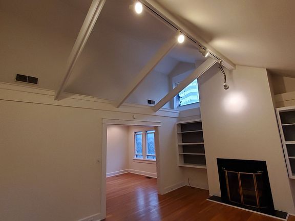 4th image of 2402 S Hughes St
