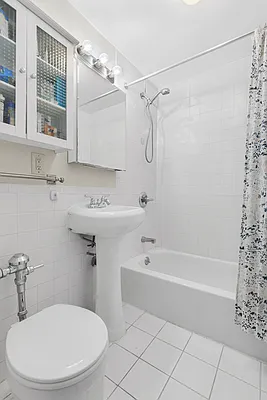 Rented by Compass | media 10