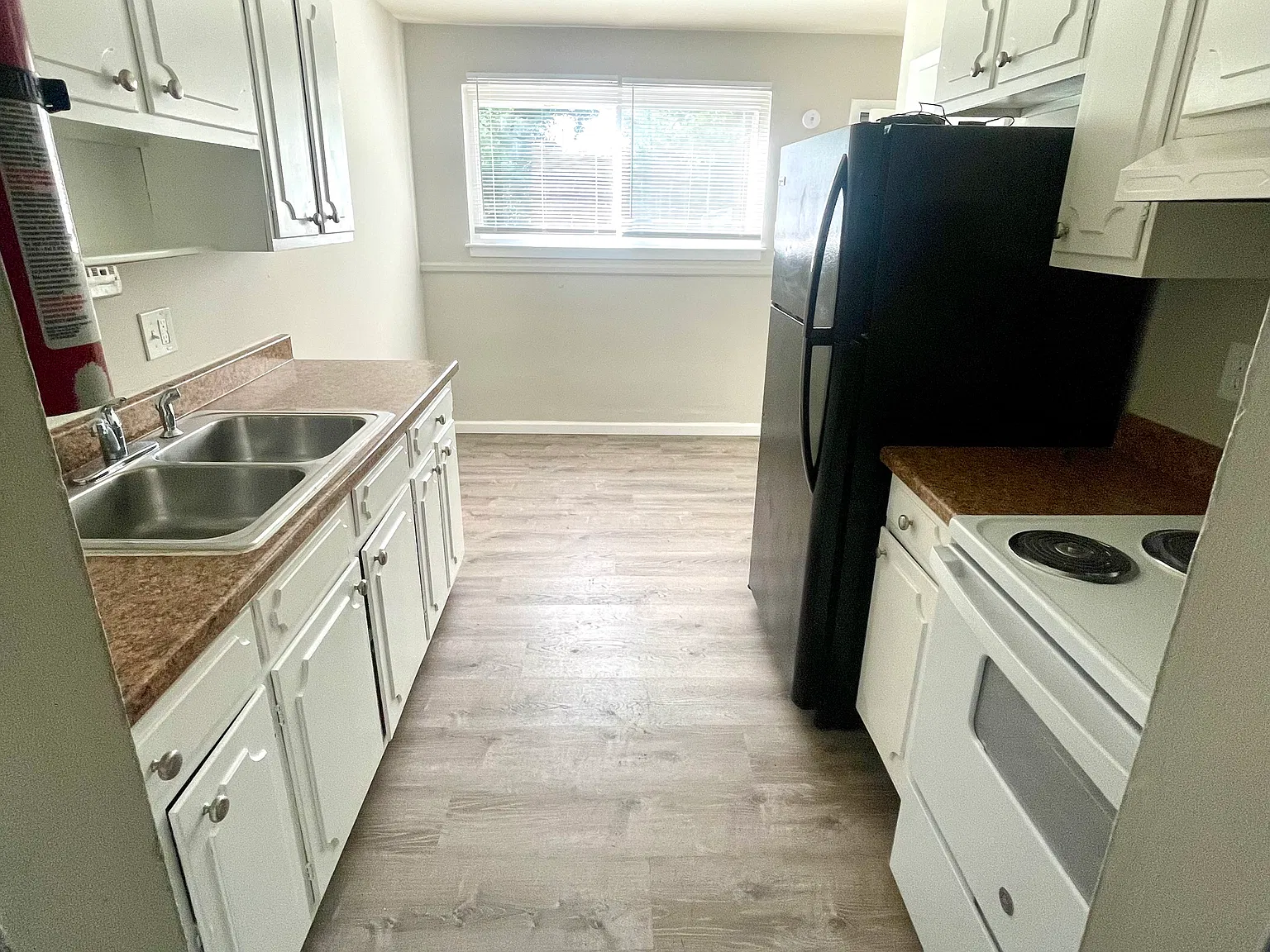 2 bed, 850 sqft, $900 — Photo 4