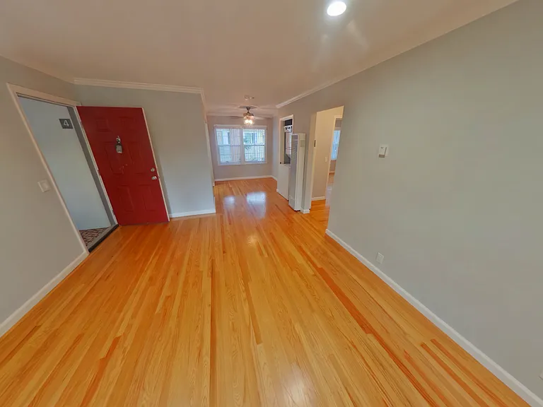 368 Waverley St #4 — Photo 1