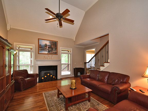 5th image of 188 Shore Front Ln