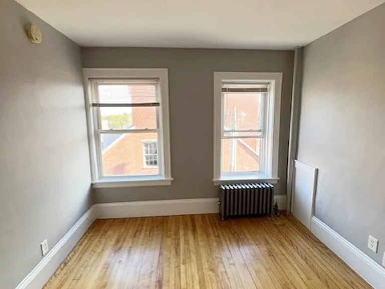 145 Main St — Photo 4