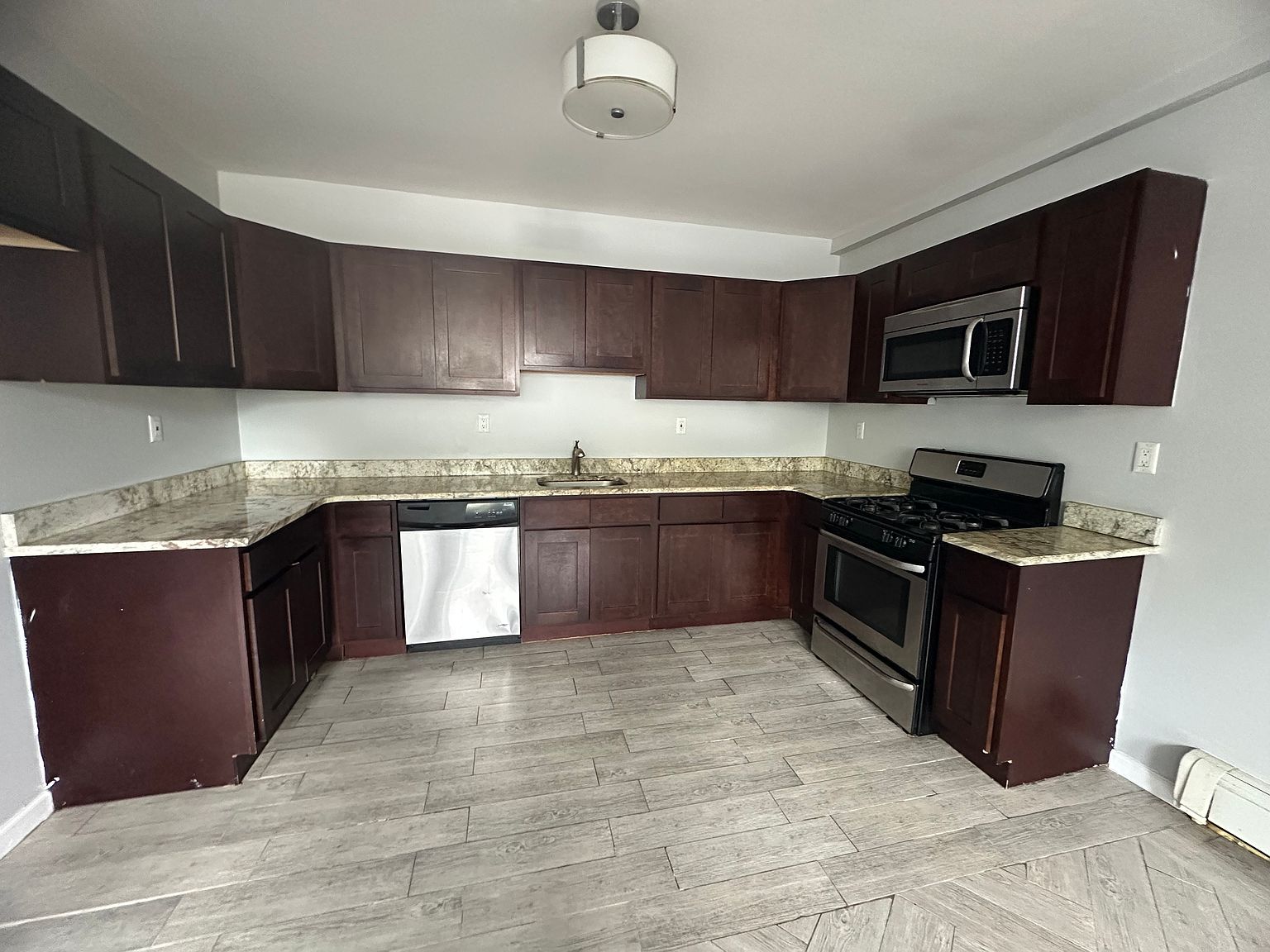 435-441 Westminster Ave #B1, Elizabeth, NJ 07208 | Zillow