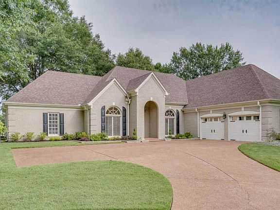 2nd image of 2683 Burton Briar Cir