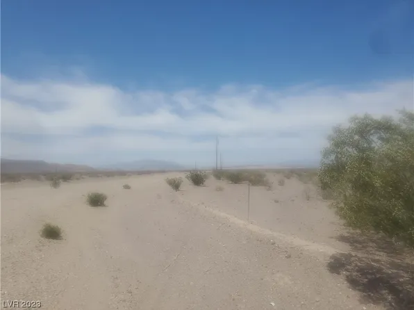 2819 N Wagon Ct, Amargosa Valley, NV 89020