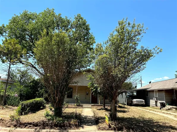 2911 NW 22nd St, Fort Worth, TX 76106