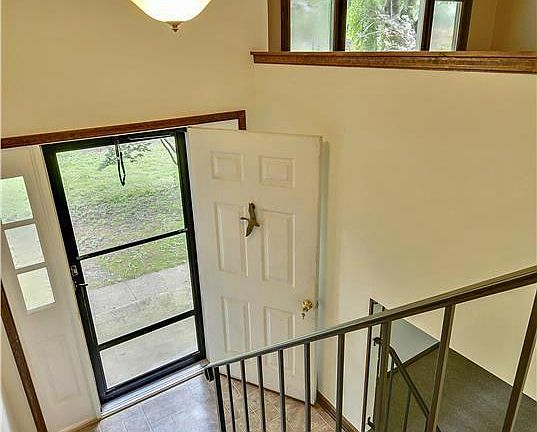Split Foyer