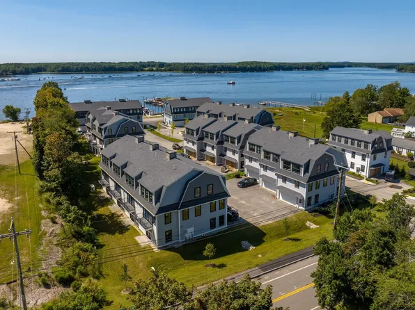 18 LITTLE BAY Drive, Dover, NH 03820