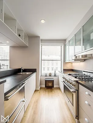 Rented by Bank Neary | media 16