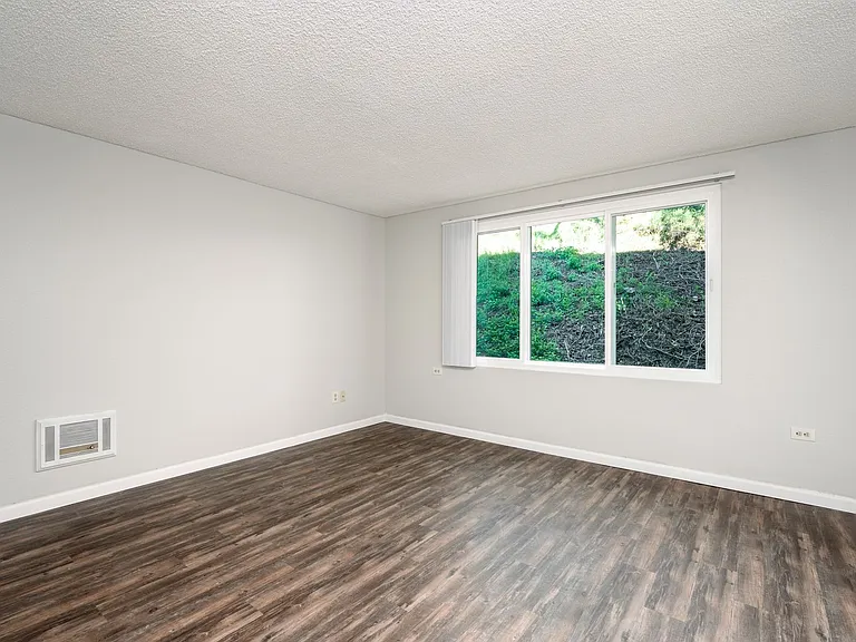 Point Loma Bay Apartments | Coastal Living Near the Beach — Photo 146