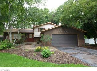 245 Heritage Ln, Cortland, OH