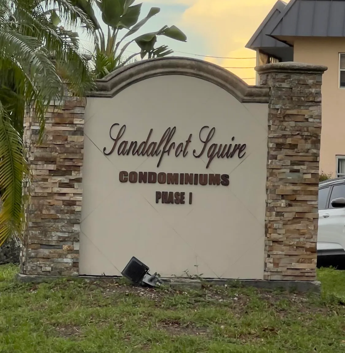 2 bed, 2.0 bath, 1051 sqft, $2,100 — Photo 3