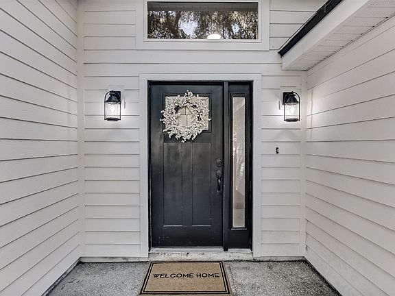 2nd image of 2118 Oak Bluff Ct