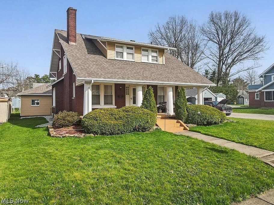 1st image of 2144 Ridgewood Ave