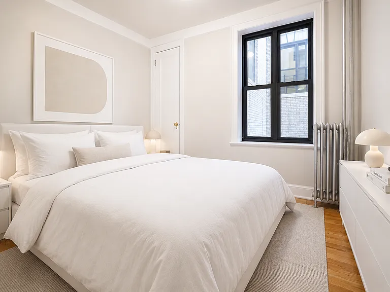 550 Riverside Dr #8 — Photo 8
