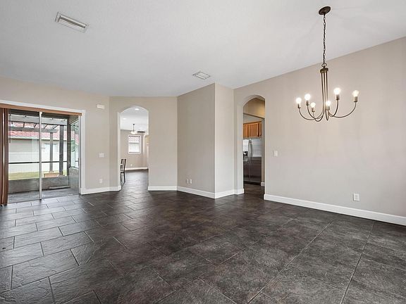 4th image of 6105 47th St E
