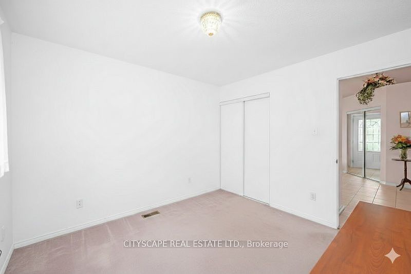 Mississauga House for rent - 3 Bedrooms — photo 9