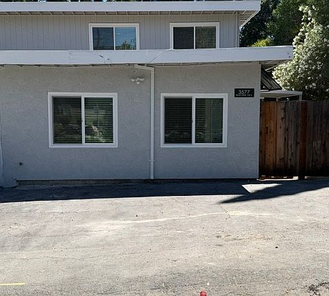 4th image of 3577 Brook St #1