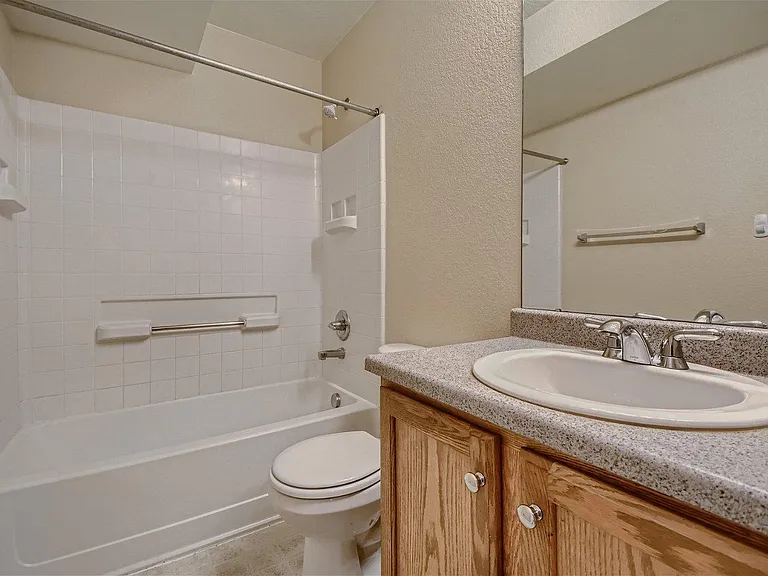 18817 E 57th Pl #A — Photo 11