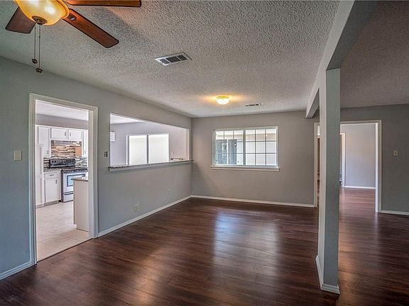 4th image of 719 Abilene Dr