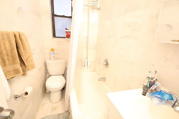 Rented by Dynamik Realty | media 15