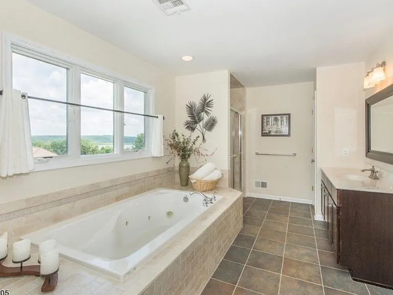 2 Magestro Ct — Photo 13