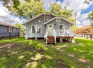 1667 Walton St, Houston, TX 77009