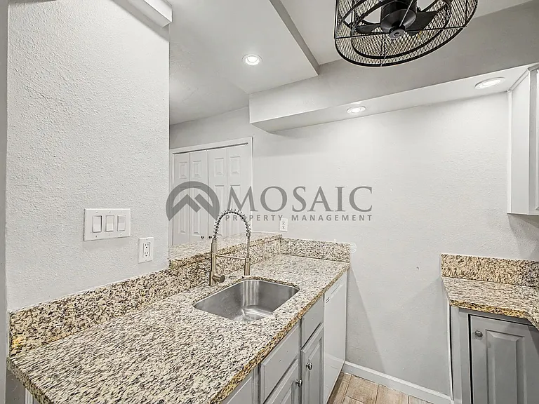 461 W Holmes Ave #147 — Photo 12