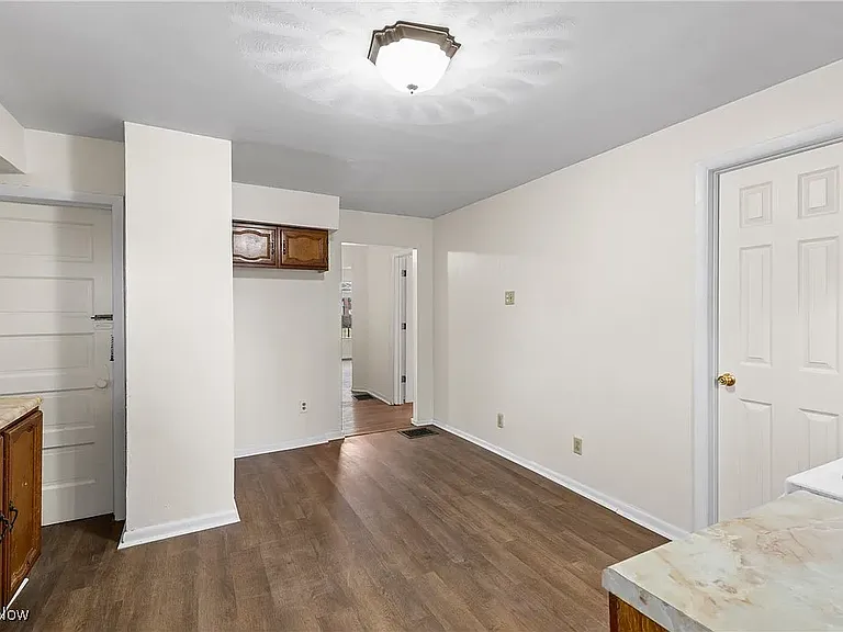 1542 Euclid Ave #1 — Photo 6