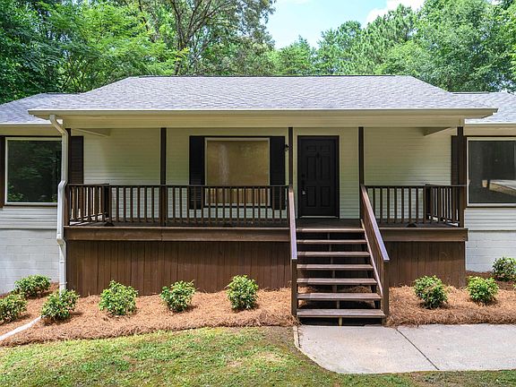 2nd image of 2630 Kerry Cir