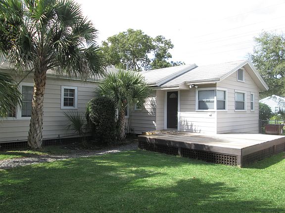 2nd image of 815 Royal Palm Ct