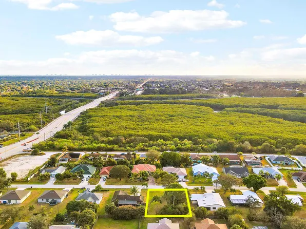 2398 SE Alden Street, Port St Lucie, FL 34984