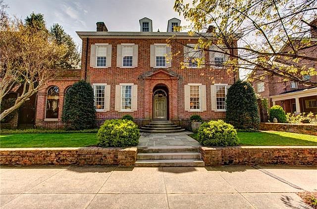 1st image of 2609 Monument Ave